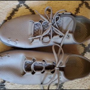 Like New Under Armour Running Shoes